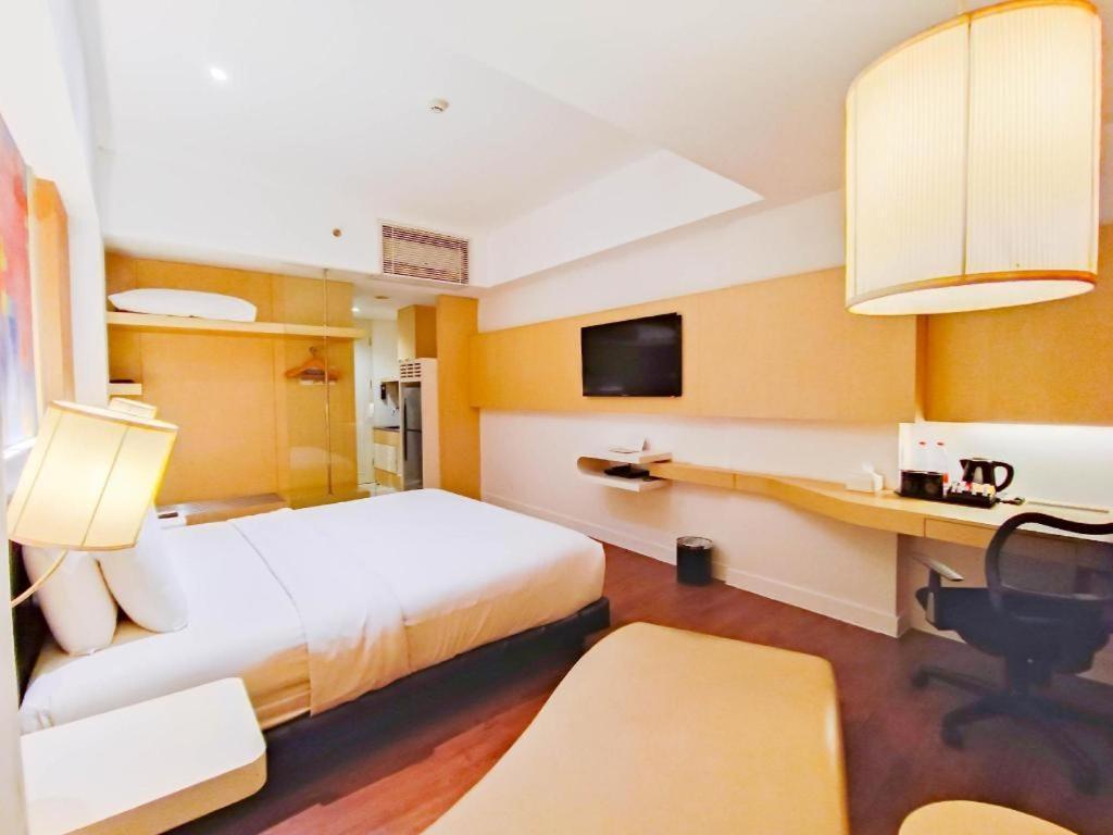 Brits Hotel Karawang Dış mekan fotoğraf
