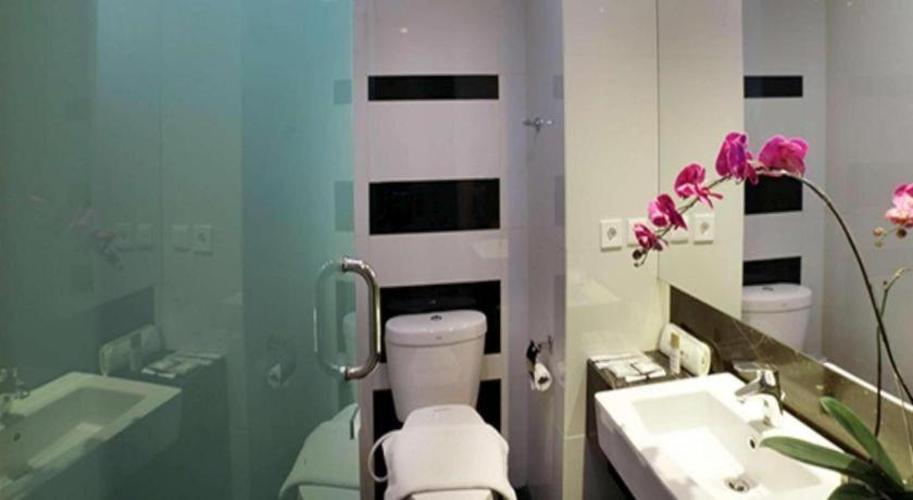Brits Hotel Karawang Dış mekan fotoğraf