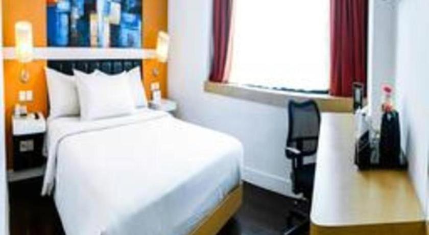 Brits Hotel Karawang Dış mekan fotoğraf